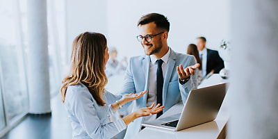 happy office workers hr kloqiy