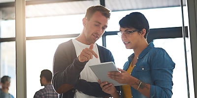 man woman workers hr ou4xiy