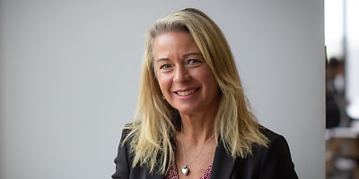 nicole gorton robert half hr yjmfoc