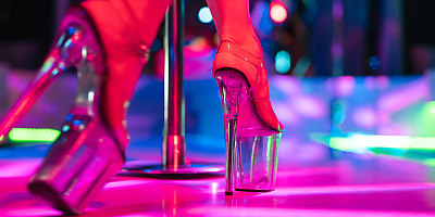 night club dancer hr trqpog