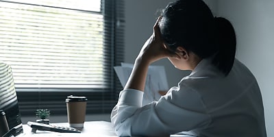 unhappy stressed employee hr evkhbm