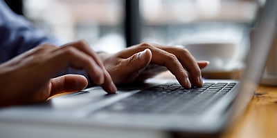 using laptop access hr c1nzfs
