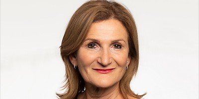 violet roumeliotis hr xo5iss