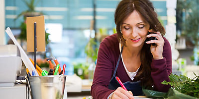 woman small business hr e2bx8w