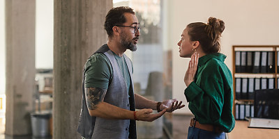 workplace argument office hr ze2wj9