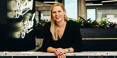 Kylie Green 3898 4 d53sn8