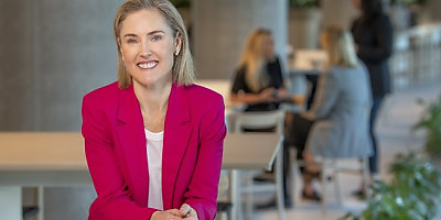 clare morgan anz llugzi