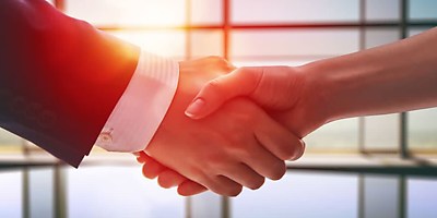 handshake woman bd mluzfg