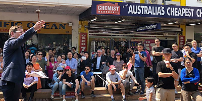 Eastwood auction crowd reb