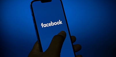 facebook smartphone cd bqsdrz