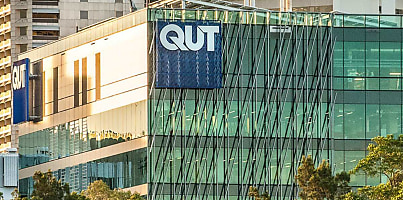 QUT building csc zzaonn
