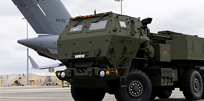 Australian Army High Mobility Artillery Rocket System dc l7ar8q