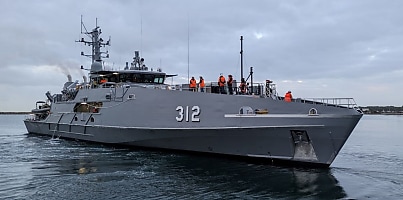 Evolved Cape class Patrol Boat ADV Cape Solander dc ueyld4