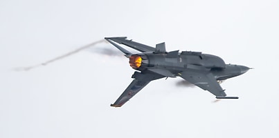 F 16 Fighting Falcon aerial maneuvers dc ajbskr