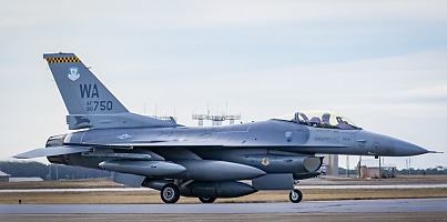 F 16 Fighting Falcons at Eglin Air Force Base dc vub83p