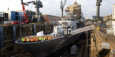 HMAS Arunta and Naval Ship Management personnel DC cdv9nz