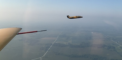 L 29s flying cvnxqg