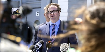 Matt Keogh MP speaks to Fleet Base West rbrjem