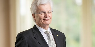 Professor Glyn Davis AC dc eldavq