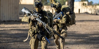 RAAF lavarack barracks soldiers dc qd6hs6