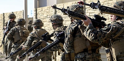 US Marines stack a708al