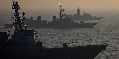 USS Halsey JS Sazanami HMAS Warramunga dc hshenw