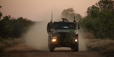 australian troops dc v478qv