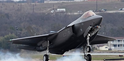 f 35 takeoff v50099