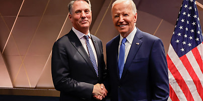 marles biden handshake dc ywfww3