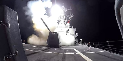 navy ship missile launch Red Sea dc zsw8p4