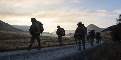 new zealand army soldiers walking dc omksek