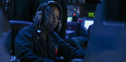 uss higgins combat information centre dc zvu9dq