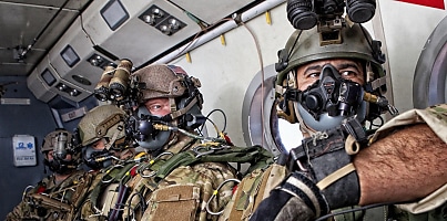 Soldiers preparing for HAHO jump fc5fe4 678