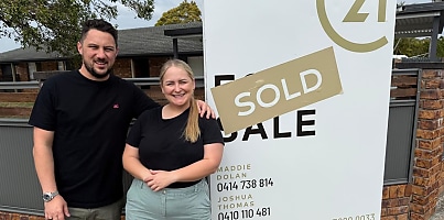 aaron and niki reb j6fdmy