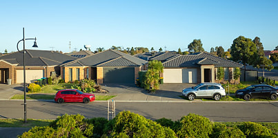 australian suburb street reb tzymef