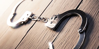 handcuffs reb wktf4w