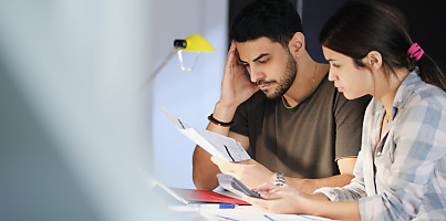 stressed couple mortgage reb x56lck