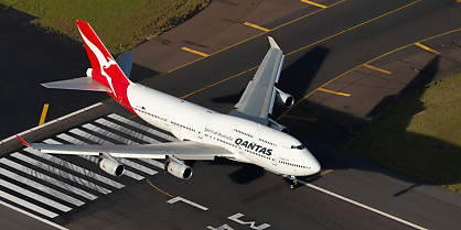 qantas plane csc qwfqes