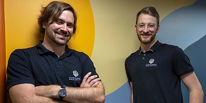 elliot dellys daniel hood csc esli9b