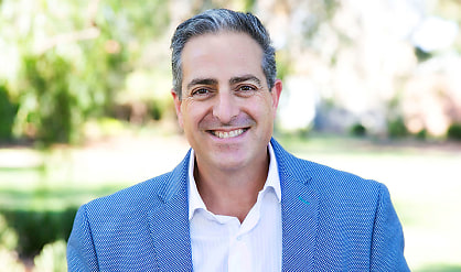 agents agency manos reb ekxnyj