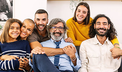 multi generational family reb bzviv6