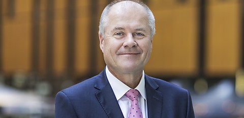 75% think banks are prioritising profit over service