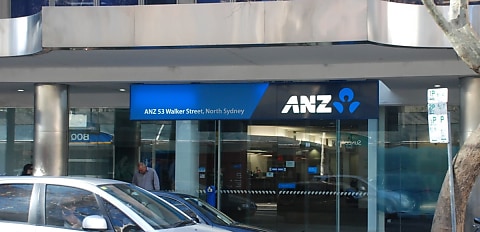 ANZ ‘fully committed’ to brokers after record high flows