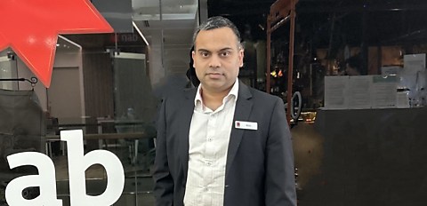 Bank branch manager saves investor $400k from scam