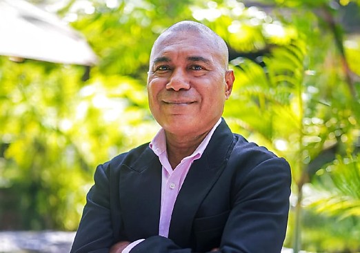 kelly cook one agency PNG reb zrskne