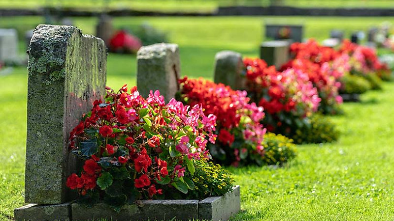 gravestones flowers ne