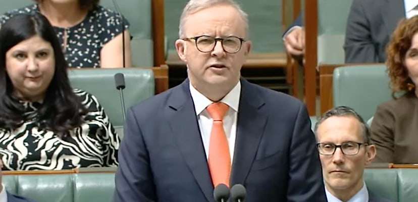 Contrevesial social media ban passes lower house