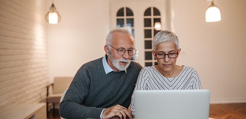 Seniors and carers call for smart monitoring to safely age at home