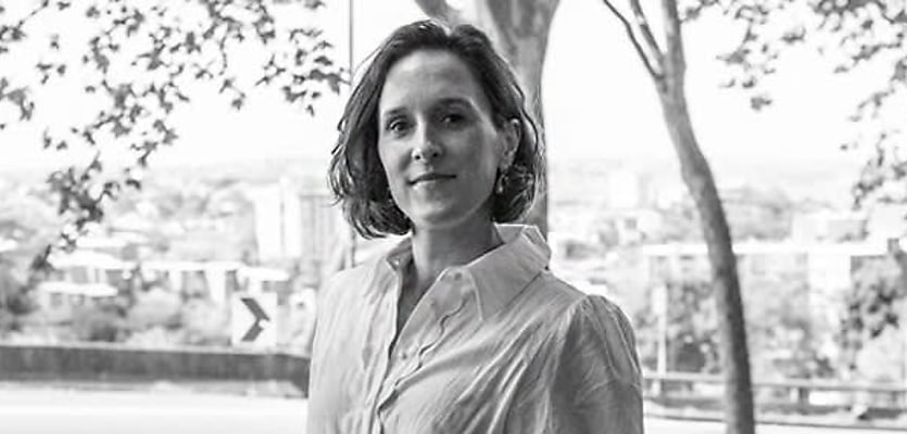 Eva Loisance 600x285 z8aptm