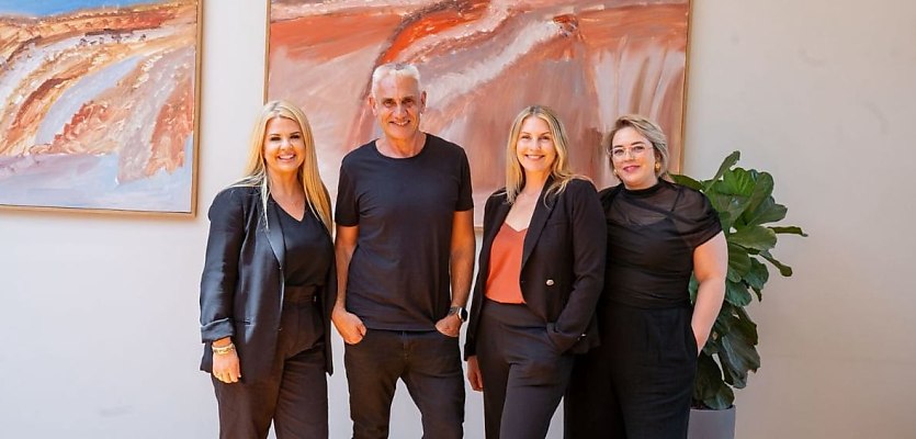 angie dunn phoebe cook nicole goldsmith tom panos reb i7y69z